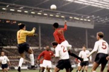 1966世界杯经典之战：尤西比奥双响炮，葡萄牙3-1力克巴西