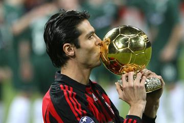 卡卡：2007年欧冠传奇，金球奖得主的辉煌篇章