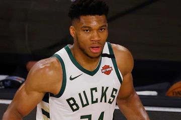 扬尼斯·阿德托昆博：从希腊街头到NBA巨星的非凡旅程