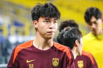 中澳之战前瞻：王钰栋有望入选23人名单，刘诚宇与李源一或遗憾落选