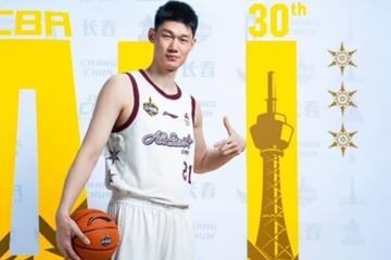 CBA一二阵候选名单公布：胡金秋、杨瀚森入选，利夫领跑外援一阵候选