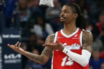 莫兰特“掏枪”手势引争议，NBA介入调查，希尔德难辞其咎