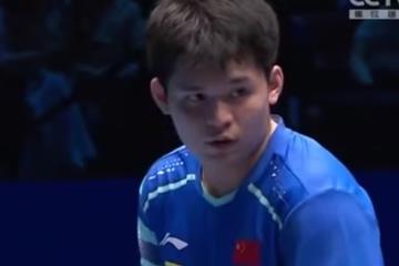 林诗栋3-1逆转雷德齐姆斯基，小组第一强势晋级16强