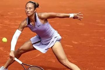 WTA最新排名：郑钦文重返前五平个人最佳，布瓦松飙升296位列第65