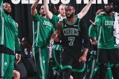 NBA常规赛凯尔特人客场146-115大胜快船，布朗砍生涯新高50分，伦纳德贡献22分