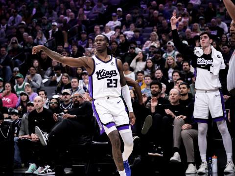 NBA常规赛，独行侠vs国王伤病名单更新：基恩-埃利斯左拇指扭伤确认出战