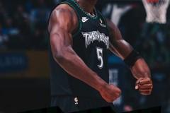 NBA常规赛，森林狼主场122-94大胜热火，迎来3连胜，爱德华兹砍下26分，兰德尔贡献15分11板