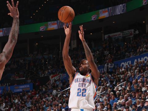 NBA常规赛，雷霆对湖人伤病名单，东契奇左腿筋伤势继续缺阵（2月10日）