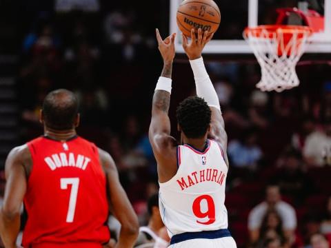 2024年2月12日 NBA常规赛快船vs火箭，伦纳德末节狂轰20分准绝杀全场录像回放