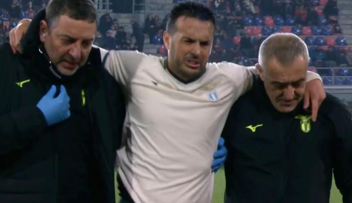 拉齐奥老将佩德罗因伤下场，痛苦落泪