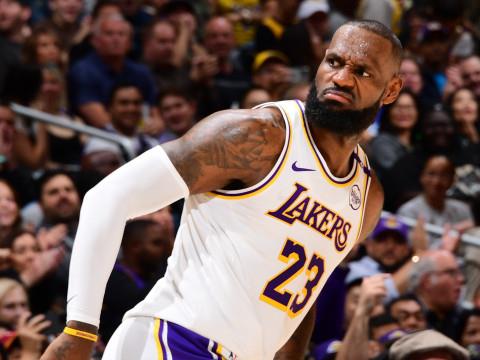 NBA常规赛，独行侠vs湖人最新伤病名单，东契奇与弗拉格确定缺席