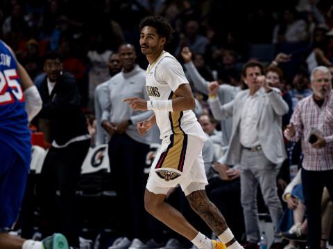2024年2月25日 NBA勇士对鹈鹕伤病名单更新，波尔津吉斯因病缺阵