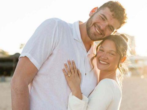 克林根成功向恋人玛德琳求婚，杨瀚森女友评论送祝福