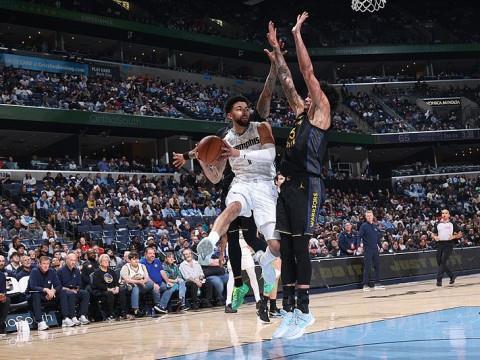 2月26日 NBA常规赛勇士vs灰熊全场高清回放，霍福德突破15000分里程碑