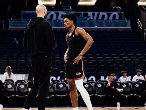 NBA常规赛，火箭vs热火首发名单预测，申京对决阿德巴约全明星内线
