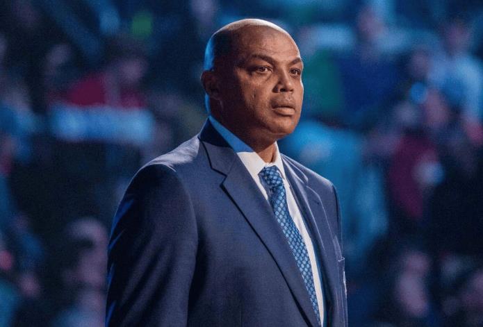 巴克利表示，库里和克莱的表现改变了NBA，影响深远