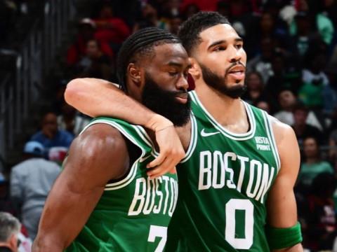 NBA常规赛独行侠vs凯尔特人全场录像回放，塔图姆铁人归来首秀表现惊艳