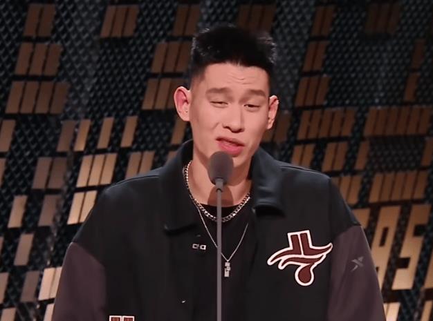 林书豪直言美国球员对抗不足，中国赛场表现惊艳