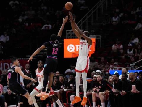 2024年3月22日 NBA常规赛录像回放，热火vs火箭全场比赛精彩瞬间，阿门·汤普森补篮绝杀