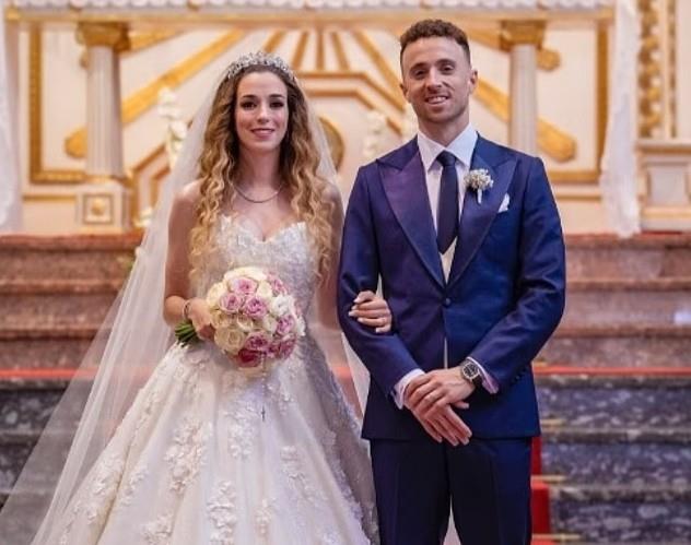 唏嘘，若塔遗孀最后一条发给丈夫的信息是分享婚礼录像