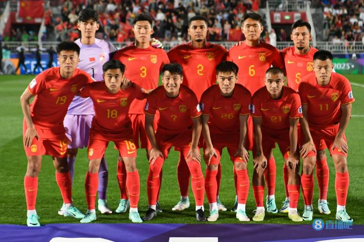 国足回家！记者：国足大部队今日深夜乘机回国，明日下午抵达北京