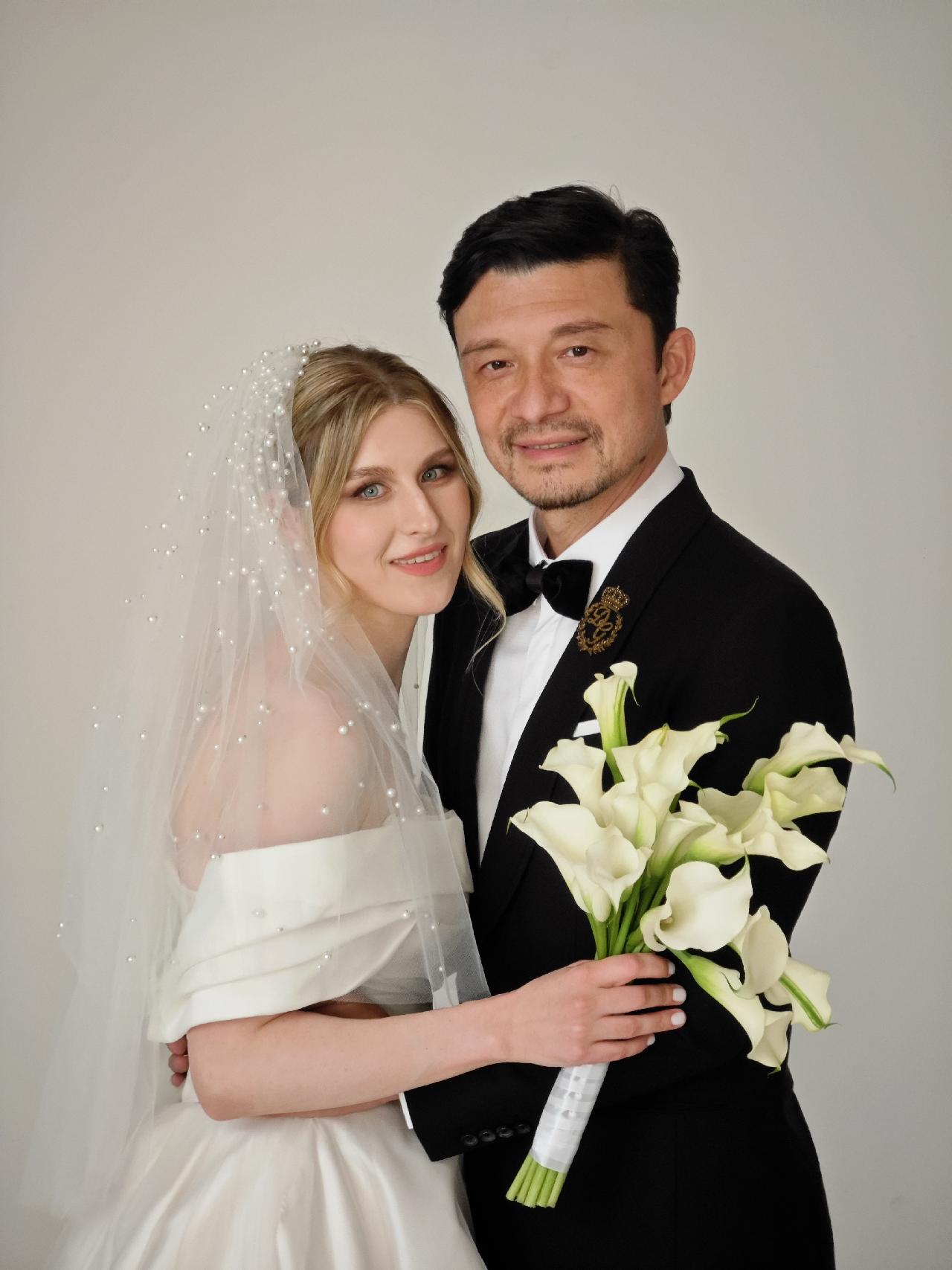 谢晖五十岁生日将为二婚妻子补办婚礼：遇到对的人水到渠成